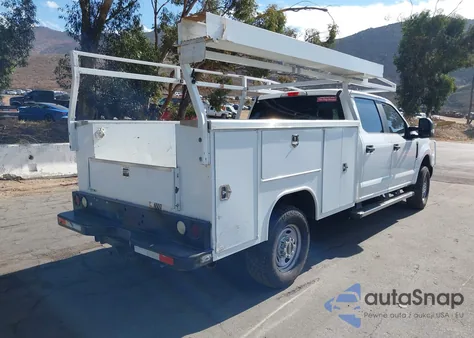 2018 Ford F250 Super Duty z USA, uszkodzony, nr VIN 1FT7W2B62JEB42381